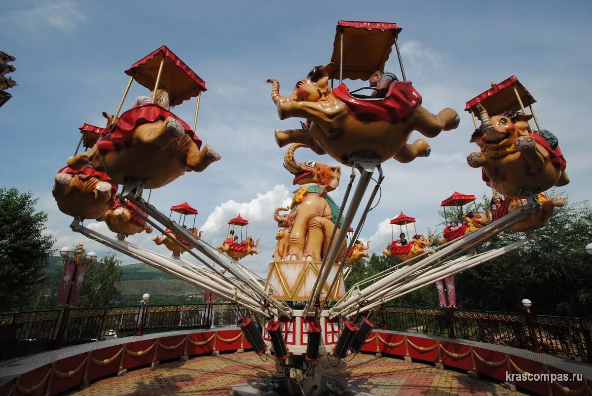 роев ручей аттракционы. роев ручей аттракционы. остров сокровищ красноярск роев ручей. колесо обозрения в роевом ручье красноярск. роев ручей красноярск аттракционы.