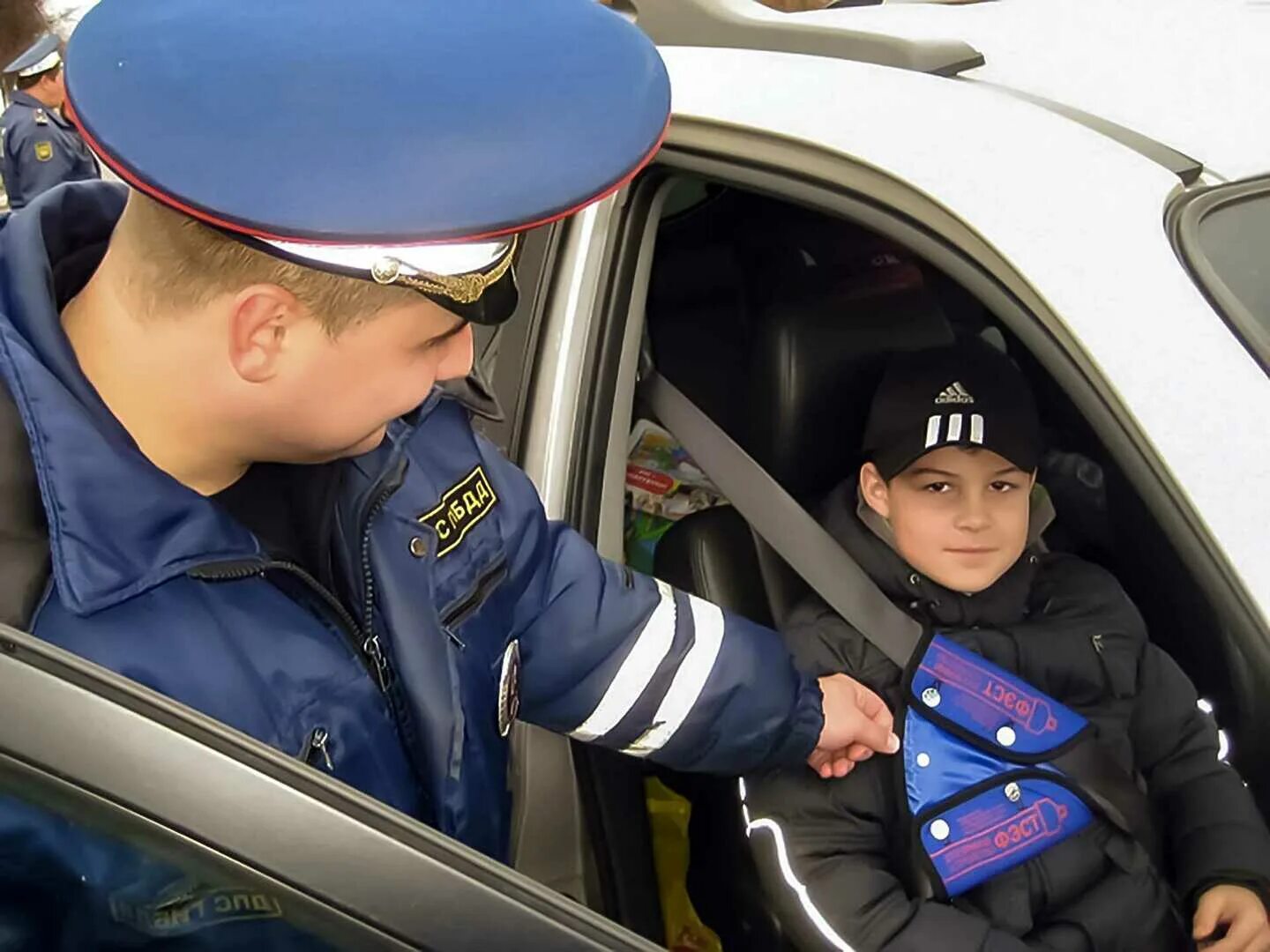 Со скольки лет ребенку можно ездить спереди