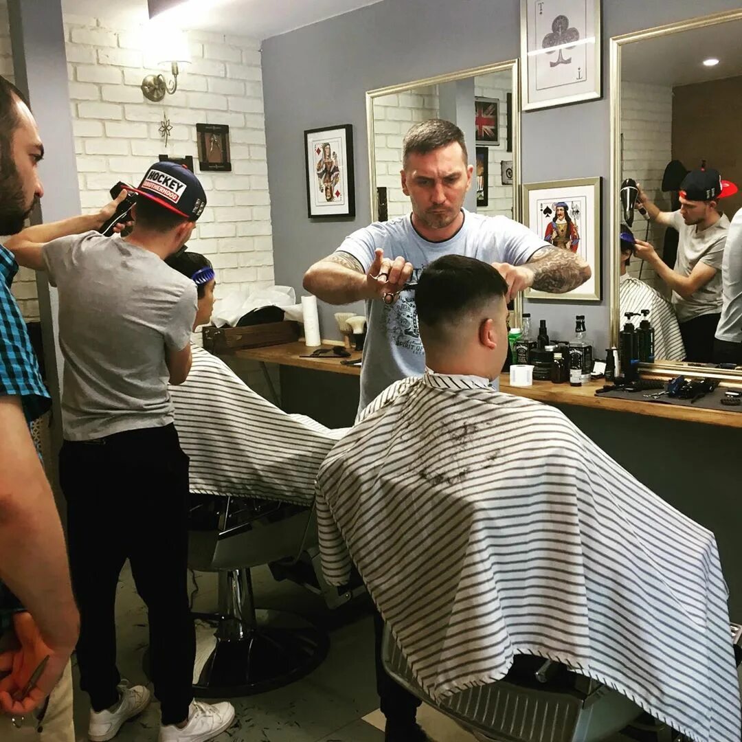 барбершоп олдскул. Old school барбершоп. Old school барбершоп. Old barber барбершоп. Old barber барбершоп.