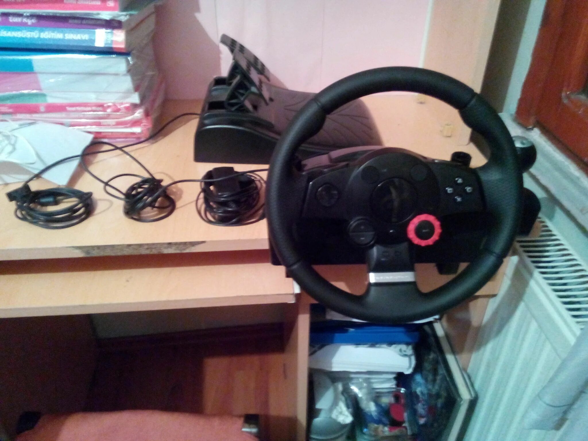 Не видит руль logitech