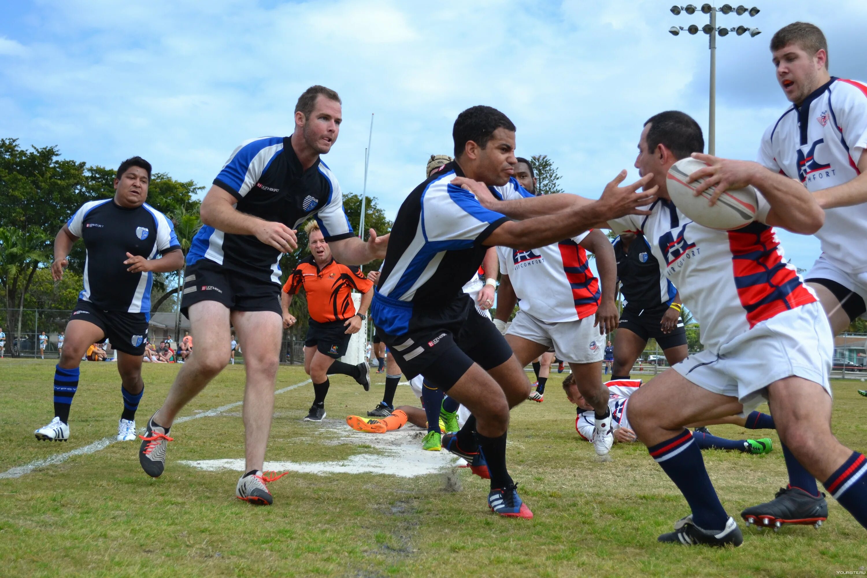 Rugby football. Коди Бассон регбист. Регби-футбол. Регби спорт. Регби экипировка.
