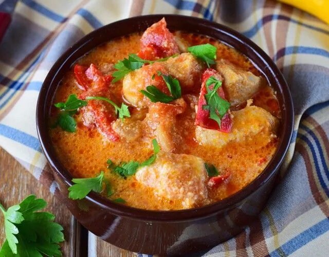 Паприкаш из курицы: рецепт от Шефмаркет