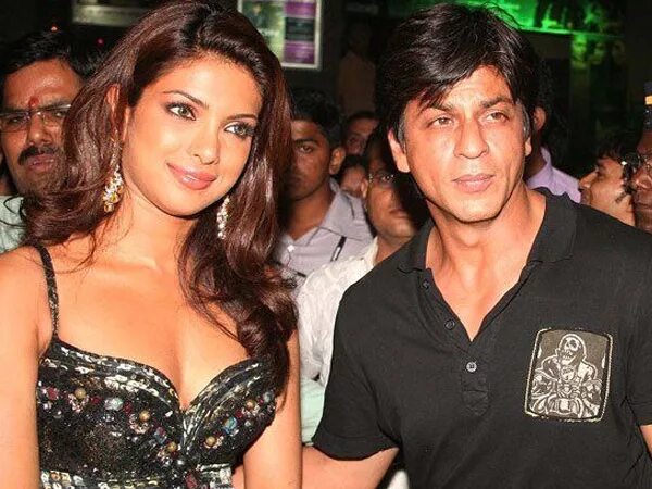 Шахрукх кхана и приянки чопры. Шахрукх кхан и приянка. Шахрукх кхана и приянки чопры. Роман приянки чопры с шахрукх кханом. Шахрукх кхан и приянка чопра.