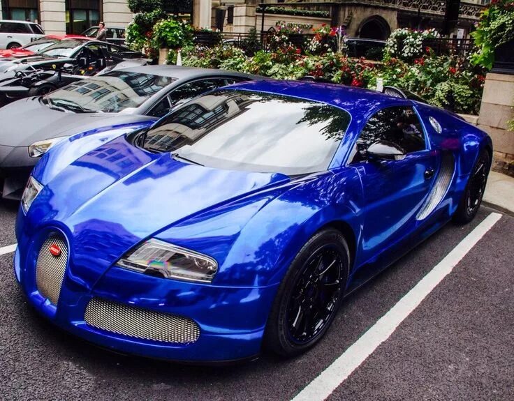 Какого цвета бугатти. Бугатти вейрон цвета. бугатти вейрон синяя. bugatti veyron синий. бугатти вейрон голубого цвета.