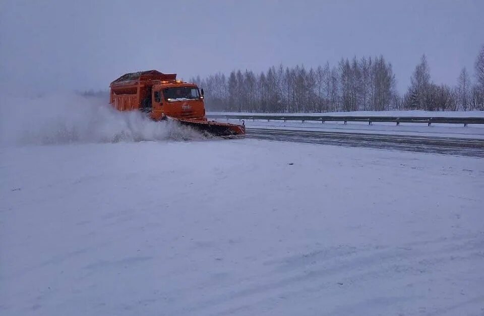 Закрытие дорог в оренбургской 2024. Трасса м5 Оренбург. Трасса м5 Уфа Оренбург. Снегопад дорога м 7. Трасса Уфа Оренбург зимой.