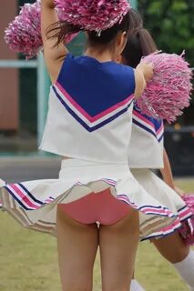 Upskirt cheerleader pics.