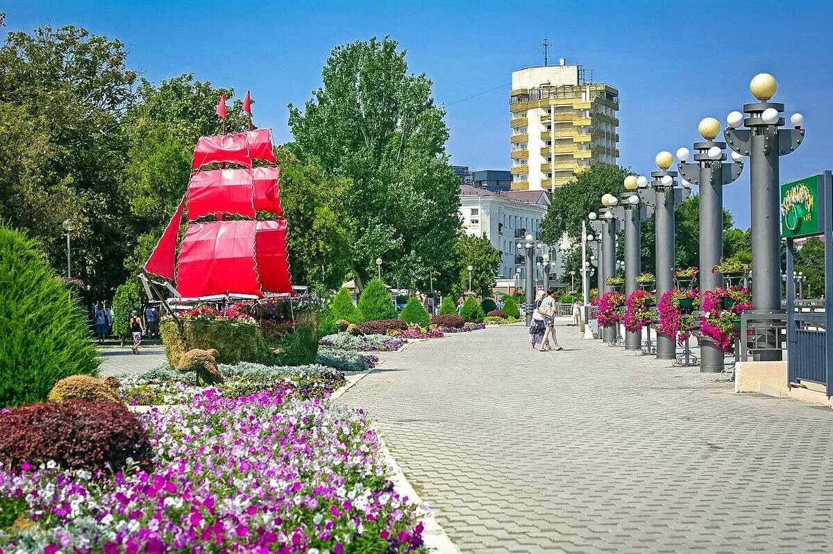 Краснодарский край город курорт анапа. Анапа достопримечательности алые паруса. памятник алые паруса в анапе. центральная набережная анапы. набережная анапа 2022.