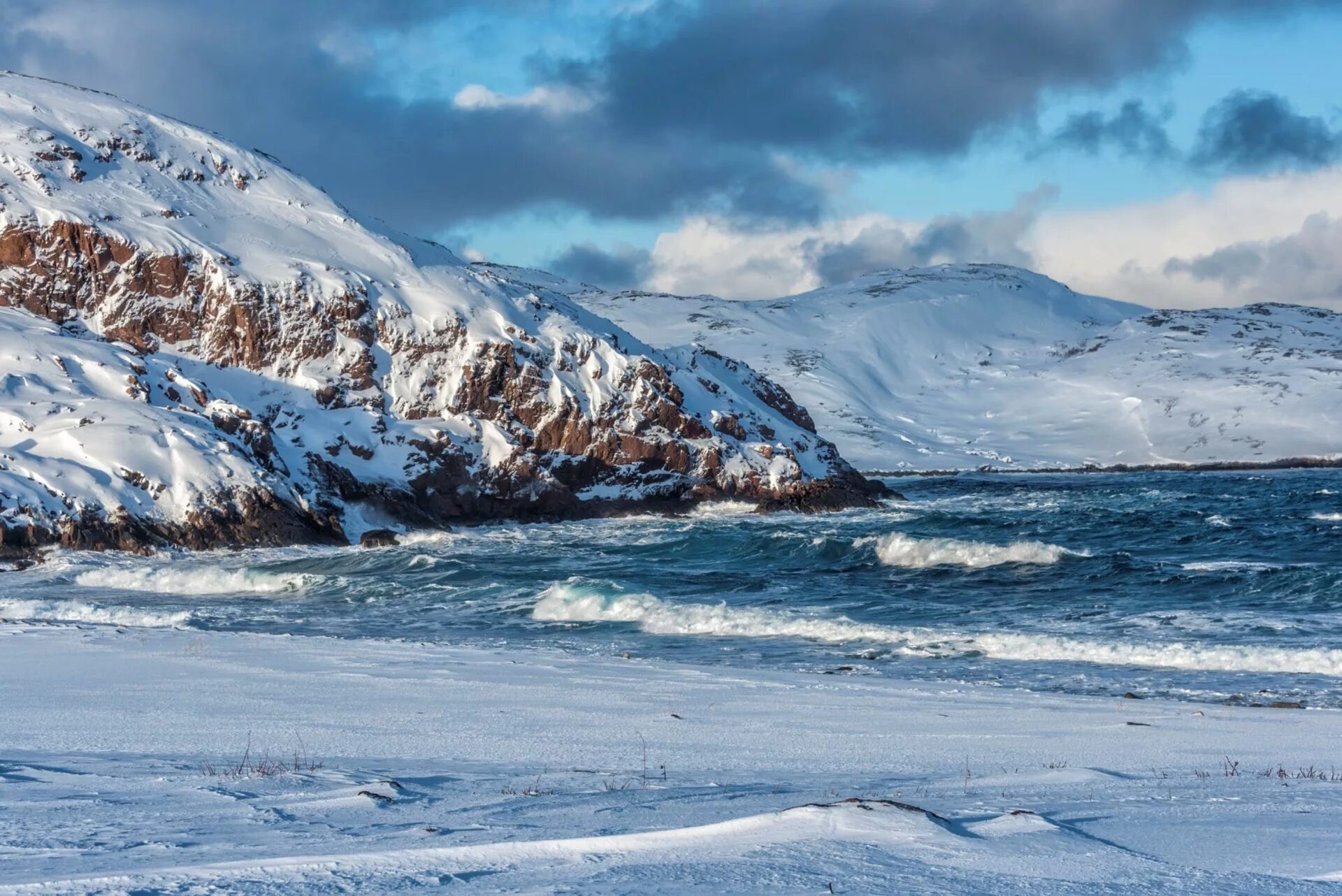 берег баренцева моря. кольский полуостров баренцево море. баренцево море териберка. тундра мурманск териберка. баренцево море.