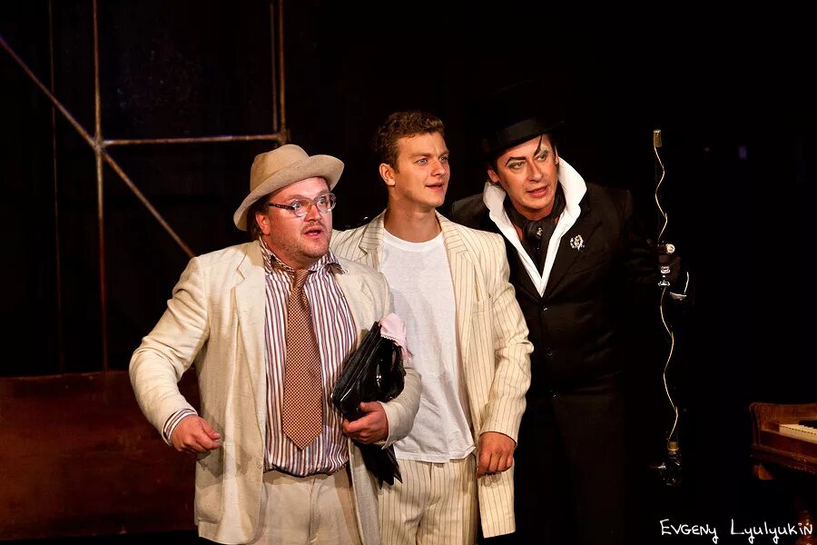 Булгакова). Спектакль мастер и маргарита мастерская петра фоменко. Алдонин мастер и маргарита театр. Спектакль мастер и маргарита в театре булгакова. Любовь толкалина мастер и маргарита.