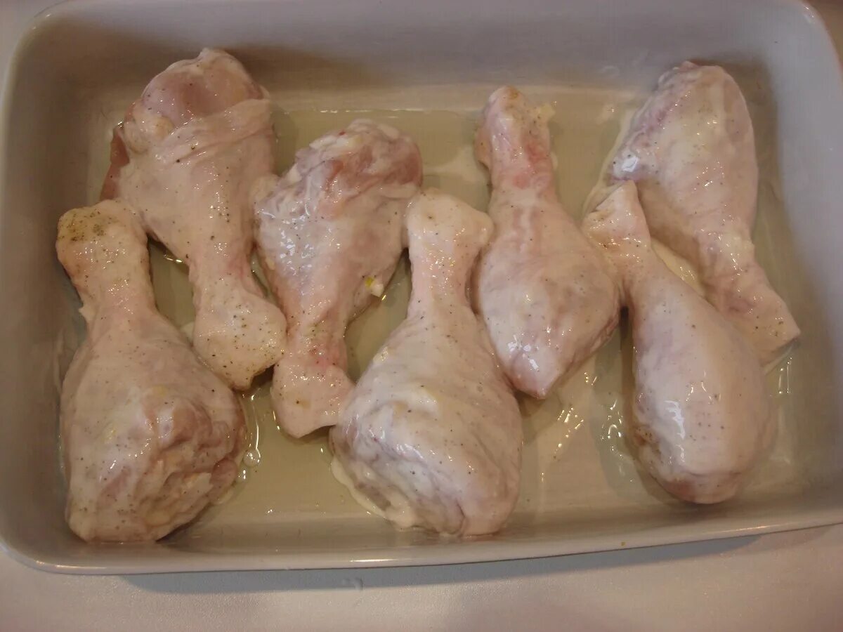 Мариновать курицу в майонезе. Голень курицы. Голень куриная. Приготовление куриной голени. Голень в маринаде.