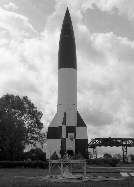 Фау-1 баллистическая ракета. Фау-2 баллистическая ракета. Фау-2 баллистическая ракета. Фау-2 баллистическая ракета. Немецкая фау 2.