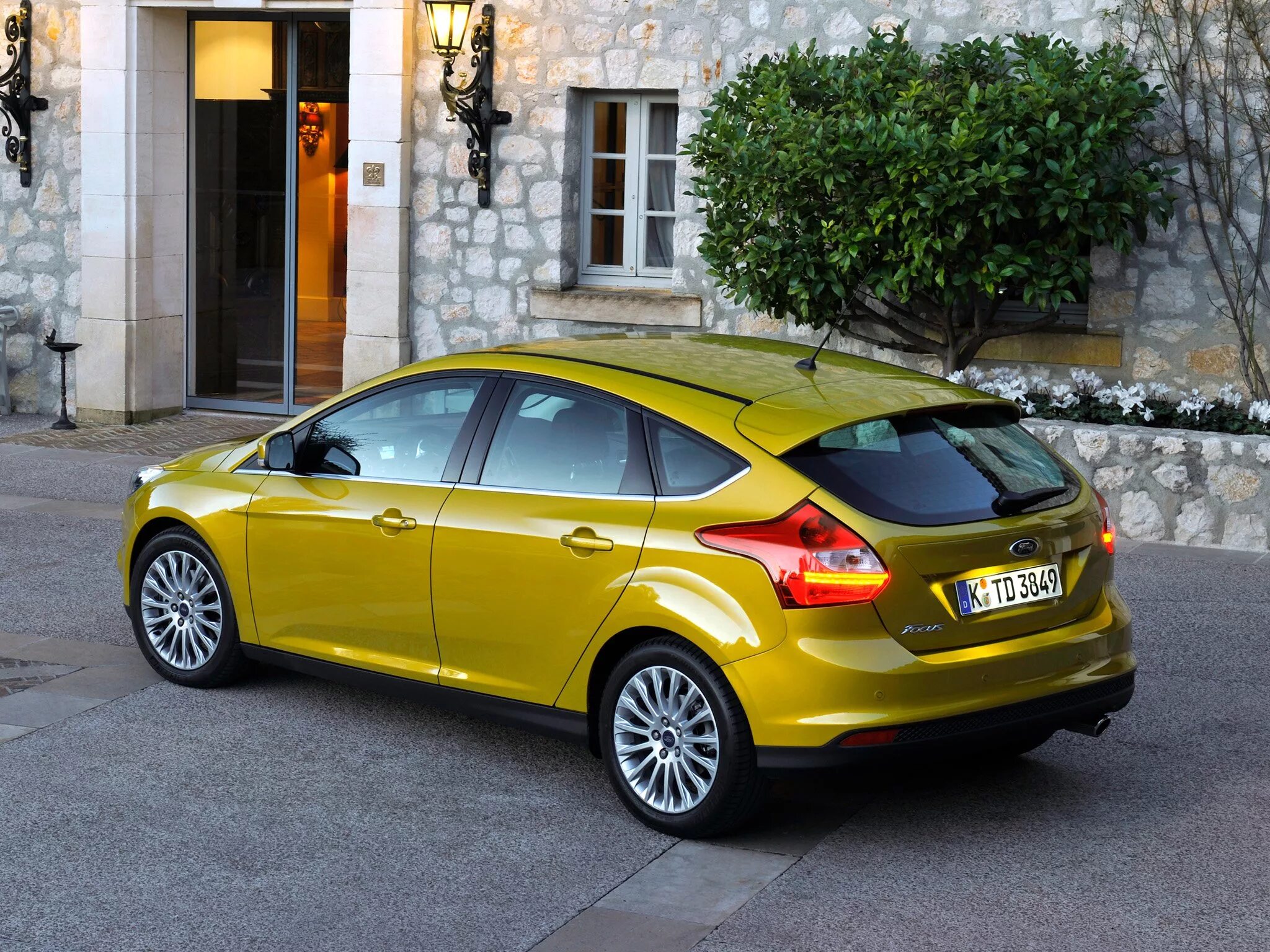 Ford Focus хэтчбек. Ford Focus 3 хэтчбек. Ford Focus 5 хэтчбек. Ford Focus Hatchback 2011. Стиль хэтчбек