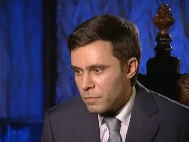 Кто ведет битву экстрасенсов. Ведущий экстрасенсов на ТНТ. Битва экстрасенсов соведущие. Скептики битвы экстрасенсов. Александр Макаров битва экстрасенсов
