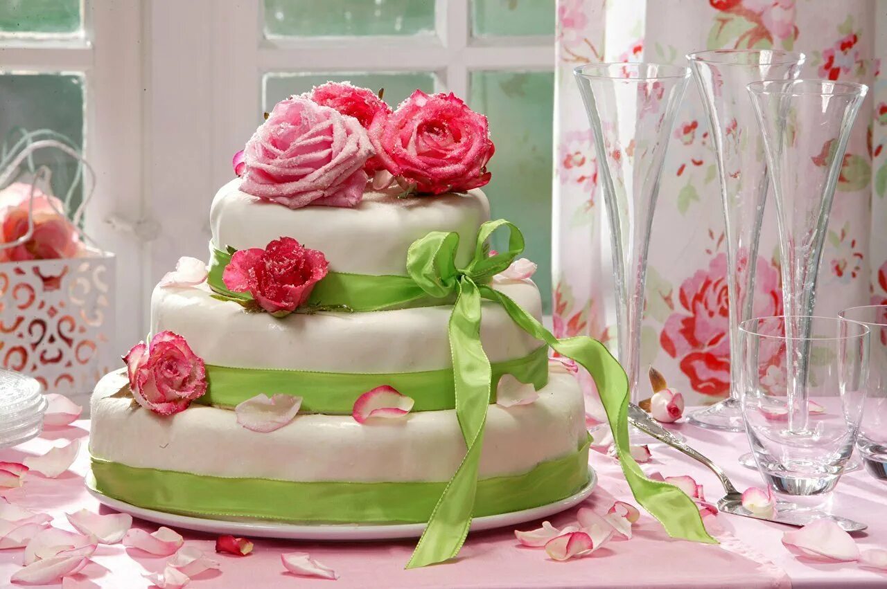 День рождения женщине в домашних условиях. Красивые торты. Шикарный торт на день рождения. Красивые торты на день рождения женщине. Красивые торты праздничные.
