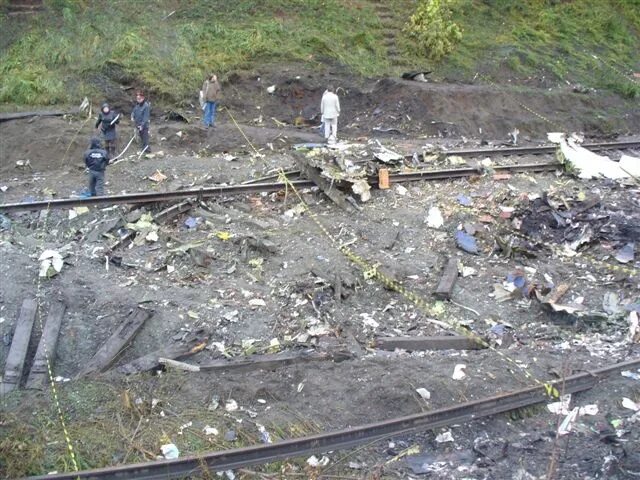 Пермь упавший самолет. Катастрофа boeing 737 в перми. катастрофа в перми 2008 боинг. боинг 737 пермь катастрофа погибшие.