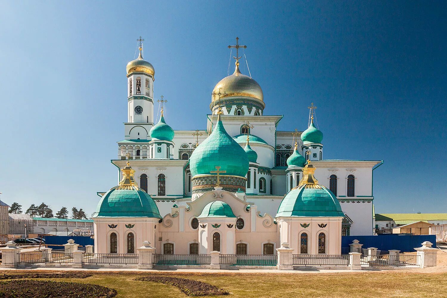 Воскресенский мужской монастырь истра. Воскресенский Новоиерусалимский монастырь Истра. Воскресенский собор Новоиерусалимского монастыря. Истра собор Новоиерусалимского монастыря. Истра новый Иерусалим монастырь.