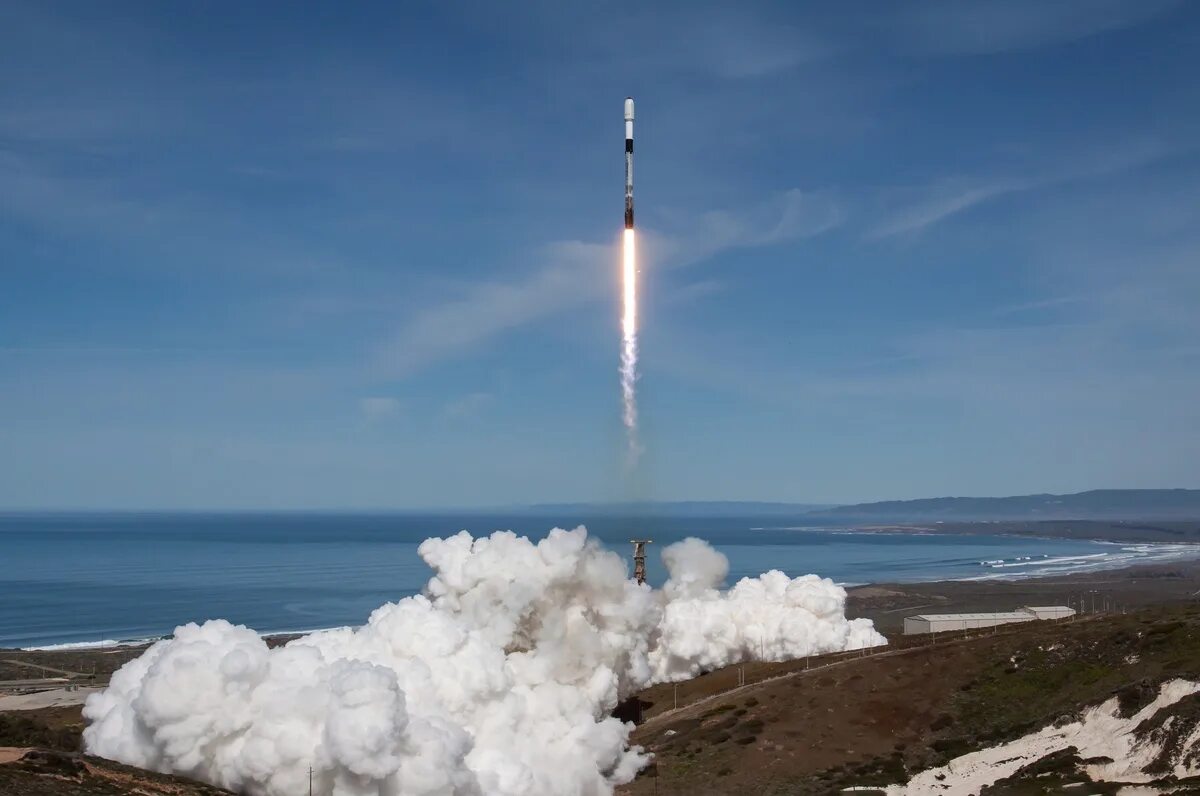 Старлинк ракета Falcon 9. Пуск Фалькон 9. Пуск ракеты. Ракета с запуском. Click to launch