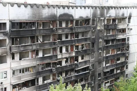 Более 4000