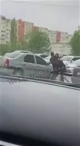 В волгограде четверо неизвестных избили молодого парня. Задержание преступника. Толпа кавказцев. В волгограде четверо неизвестных избили молодого парня. В волгограде четверо неизвестных избили молодого парня.