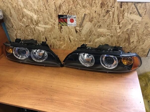 Е39 рест и дорест. Фары бмв е39 рестайлинг ксенон. bmw e39 фары дорест. фары депо е39. фары депо бмв е39.