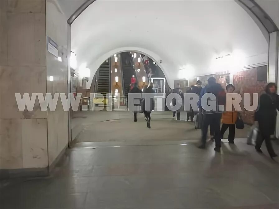 Цирк вернадского как доехать. Цирк на проспекте вернадского метро. метро университет цирк на вернадского. цирк на вернадского станция метро. метро университет выходы.