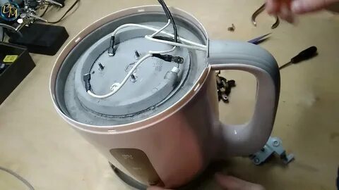 Электрический чайник загорелся