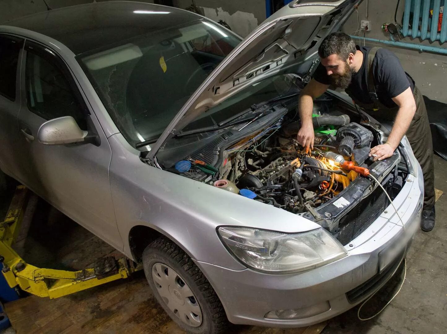 Ремонт автомобиля ставрополь. СТО авто. Авто дворик СТО. 100 Автомобилей. СТО автомобиля в поселке.