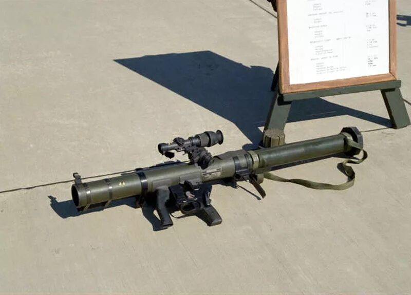 Гранатомет сша. Гранатомет MK.153 SMAW. SMAW гранатомёт. М141 BDM SMAW-D. Ручные гранатометы m141 Bunker defeat Munition.