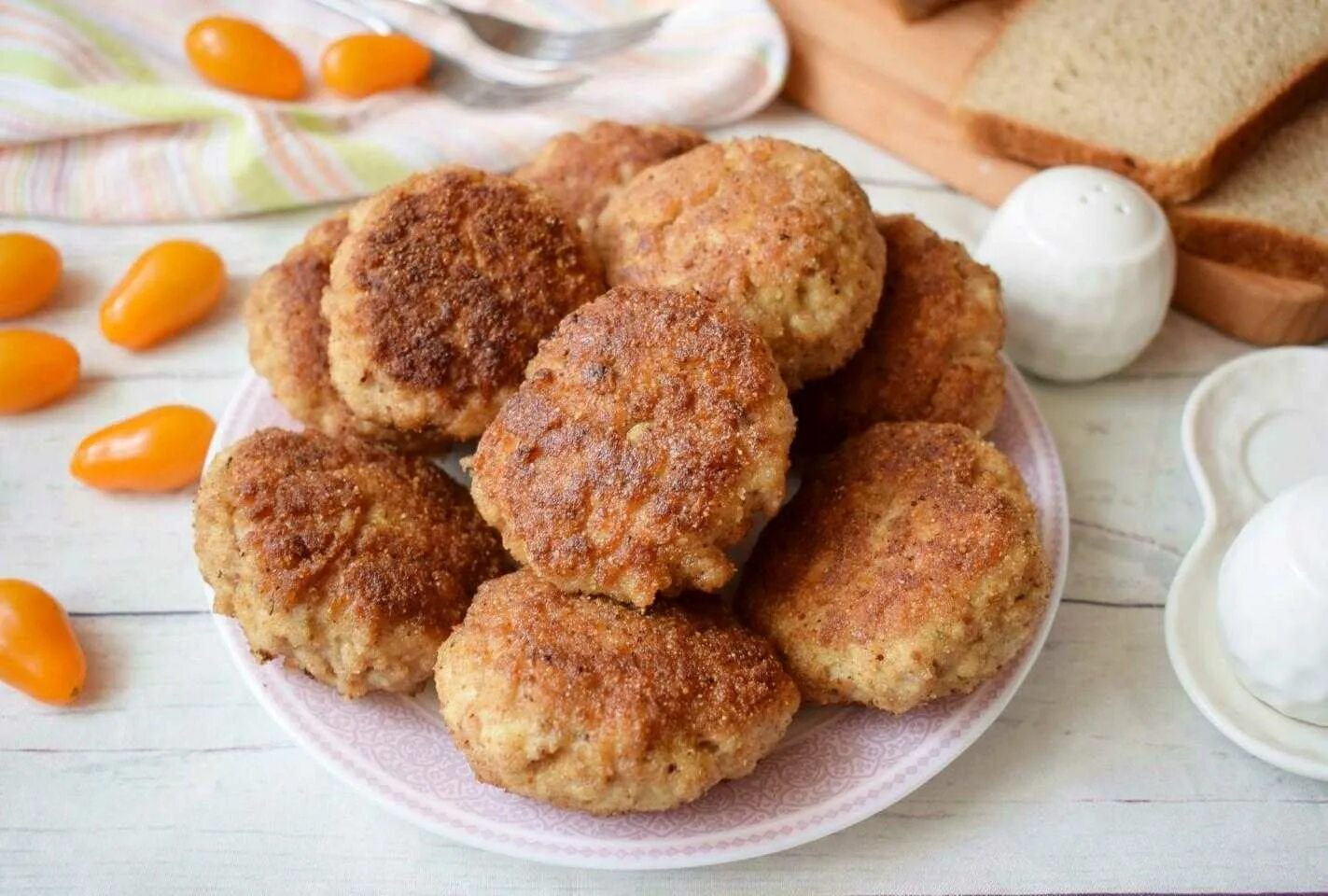 Как приготовить пышные котлеты из свинины. Котлеты. пышные котлеты. котлеты из свиного фарша. котлеты аппетитные.