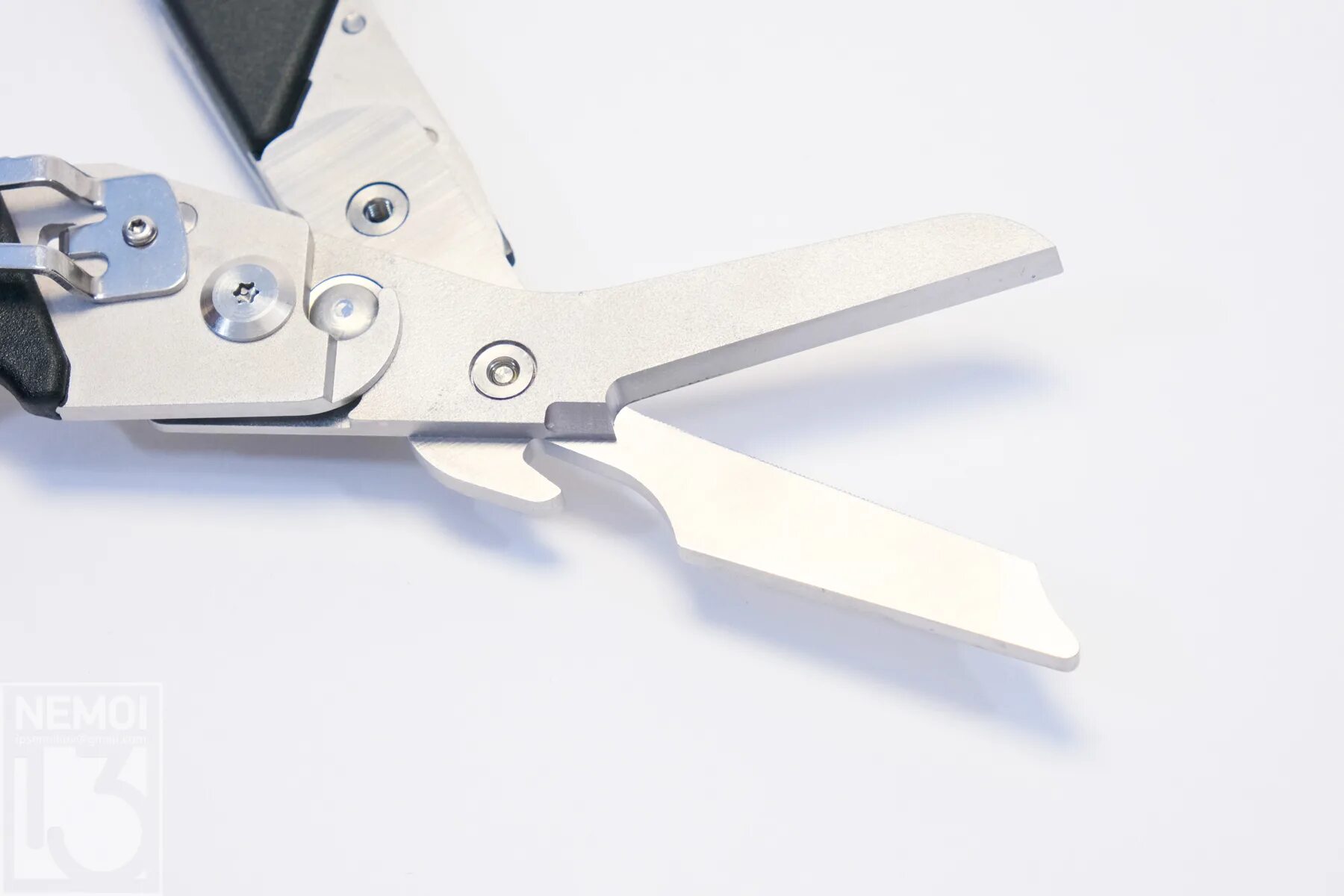 Откидные ножницы. Ножницы для швеи маленькие. Поворотно-откидной механизм maco. Дорожные ножницы. Откидные ножницы.
