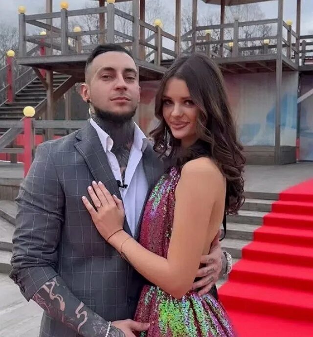 Либерж и иван барзиков. Ксения бородина сейчас 2022. Настя балтер дом 2. Дом два 4 декабря 2023. Кристина дом 2.