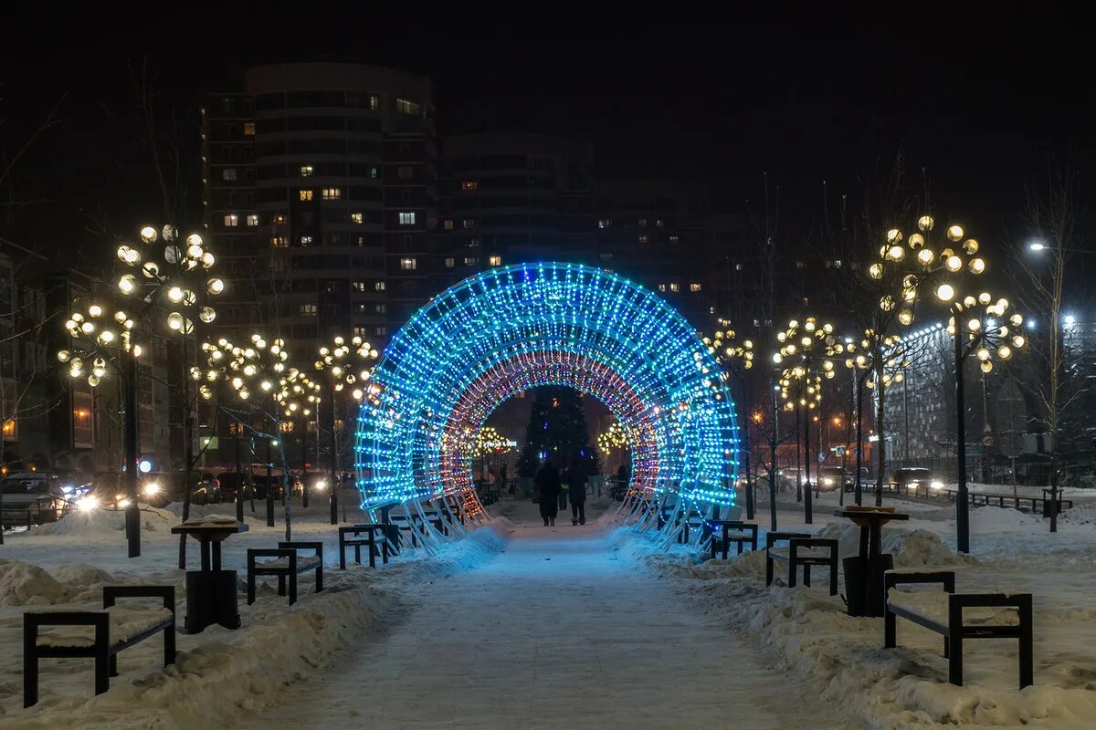 Ледяные горки в иркутске в солнечном. Иерусалимская гора иркутск 2021. Ледяной городок иркутск солнечный. Куда можно сходить в иркутске зимой. Куда можно сходить в иркутске зимой.