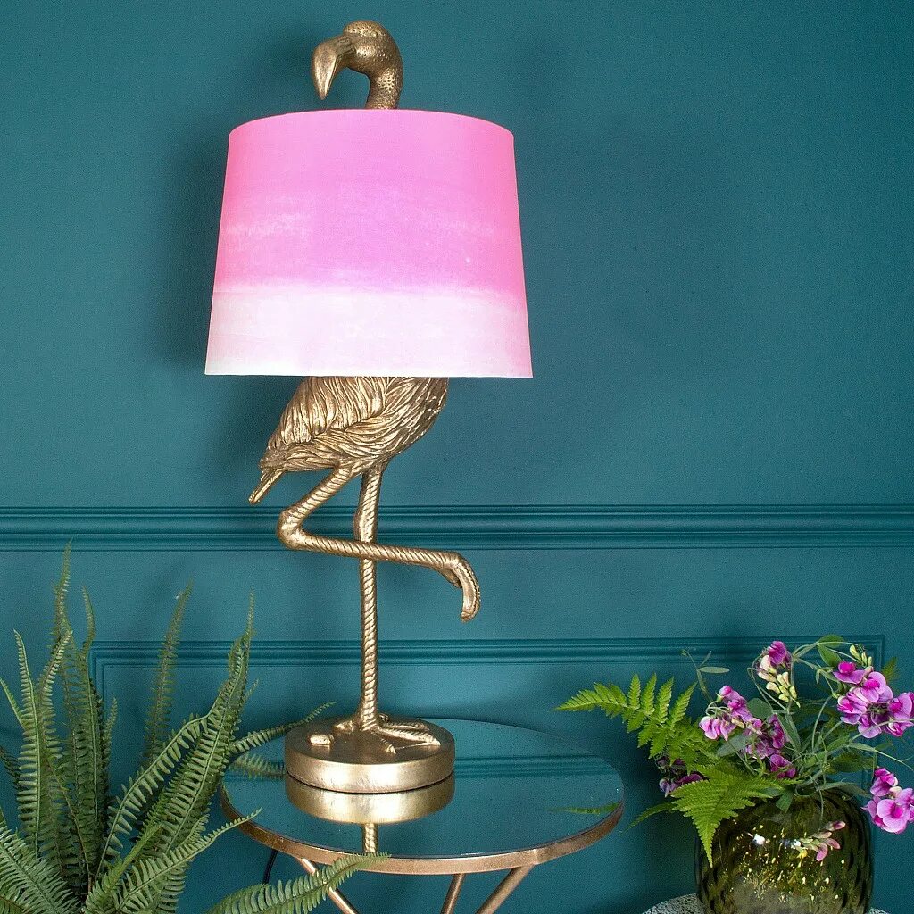 Flamingo lamp. Настольная лампа flamingo de la vito. светильник из икеа фламинго. прикроватный столик фламинго. лампа фламинго на прикроватном столик.