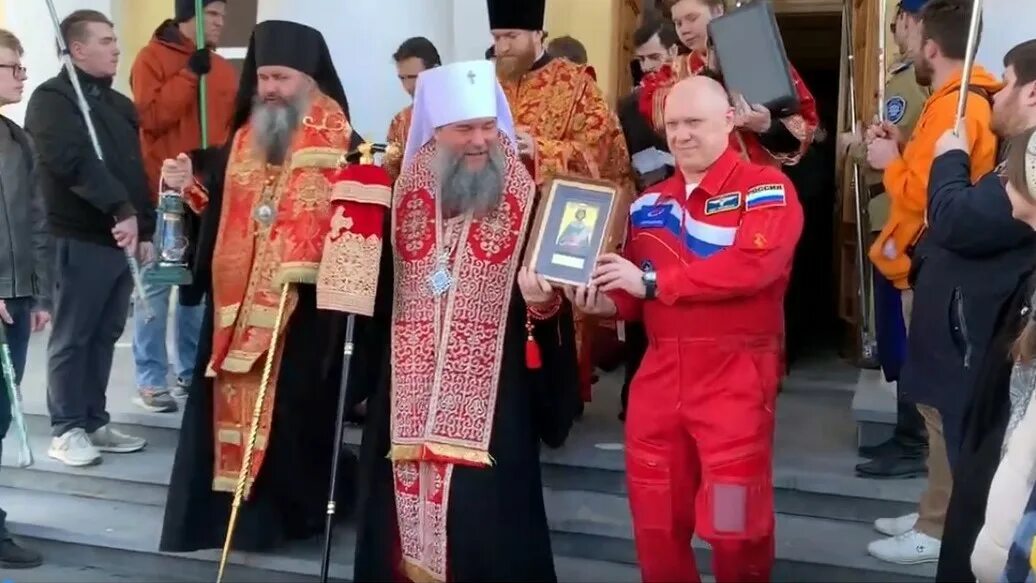 Пасхальная служба крестный ход. Крестный ход екатеринбург 2022 дата. Пасха служба крестный ход. Крестный ход в екатеринбурге 2022. Крестный ход в екатеринбурге 2022.