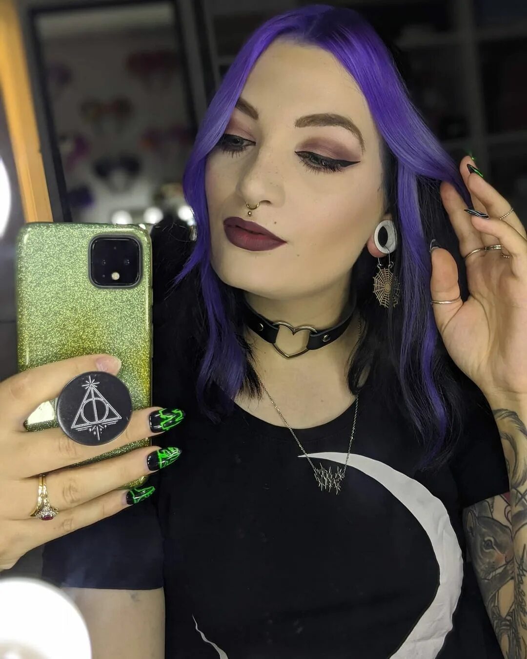 Наталья белова супермодель. Зрелые в фиолетовых кружевных комбинезонах. Purple hot. Брегье хейнен модель. Crazy color hot purple на волосах.