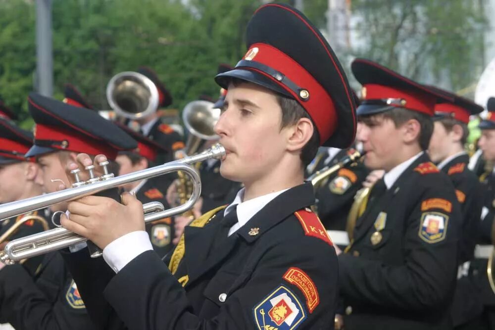 кадетский лицей. лицей 180 кадеты екатеринбург. школа новочебоксарск кадетский лицей. кадетская школа новочебоксарск. кадетская лицейская форма.