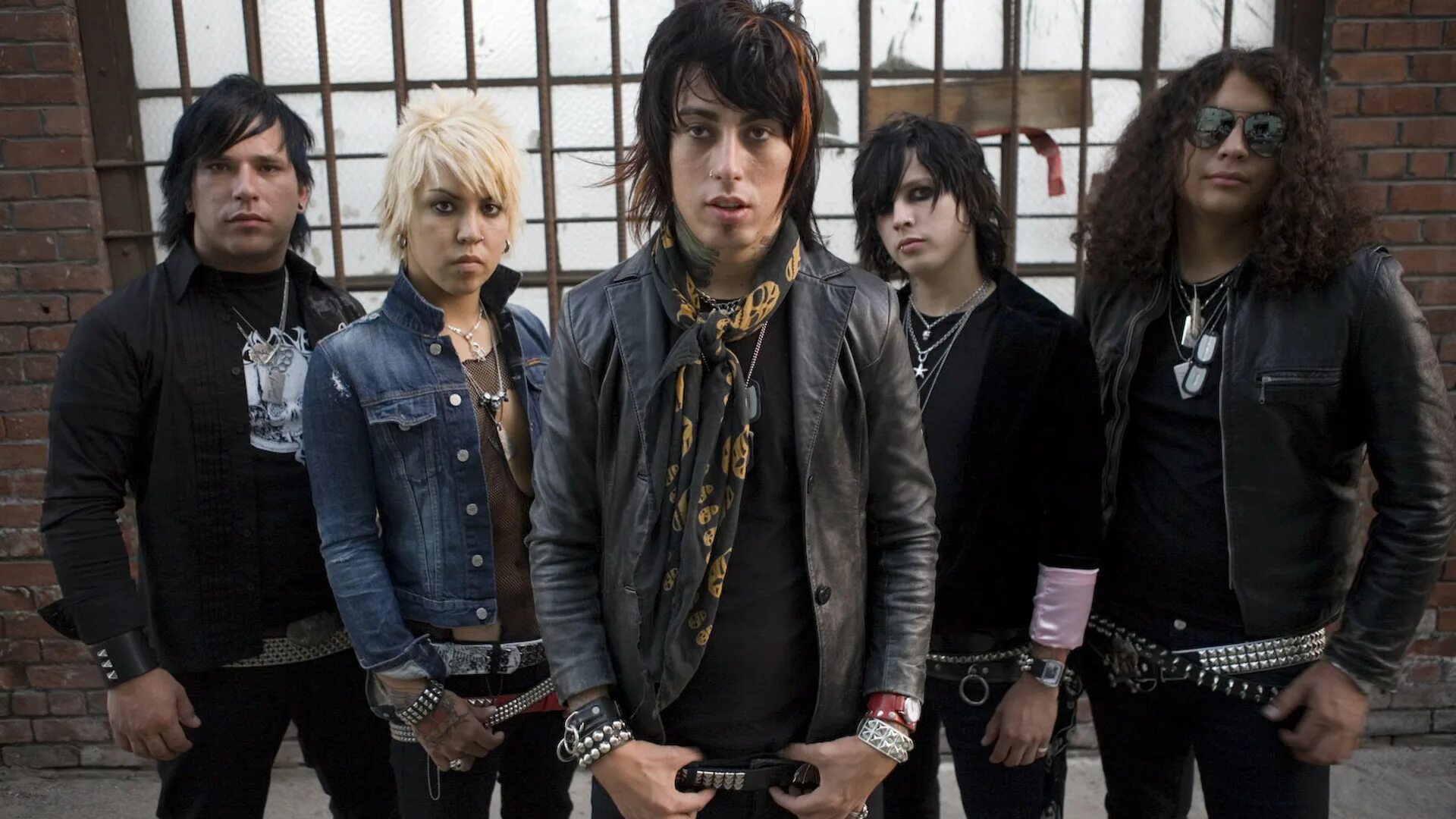 Escape the heat. Группа Escape the Fate. Escape the Fate Ронни. Группа Escape the Fate 2006. Escape the Fate Ронни Радке.