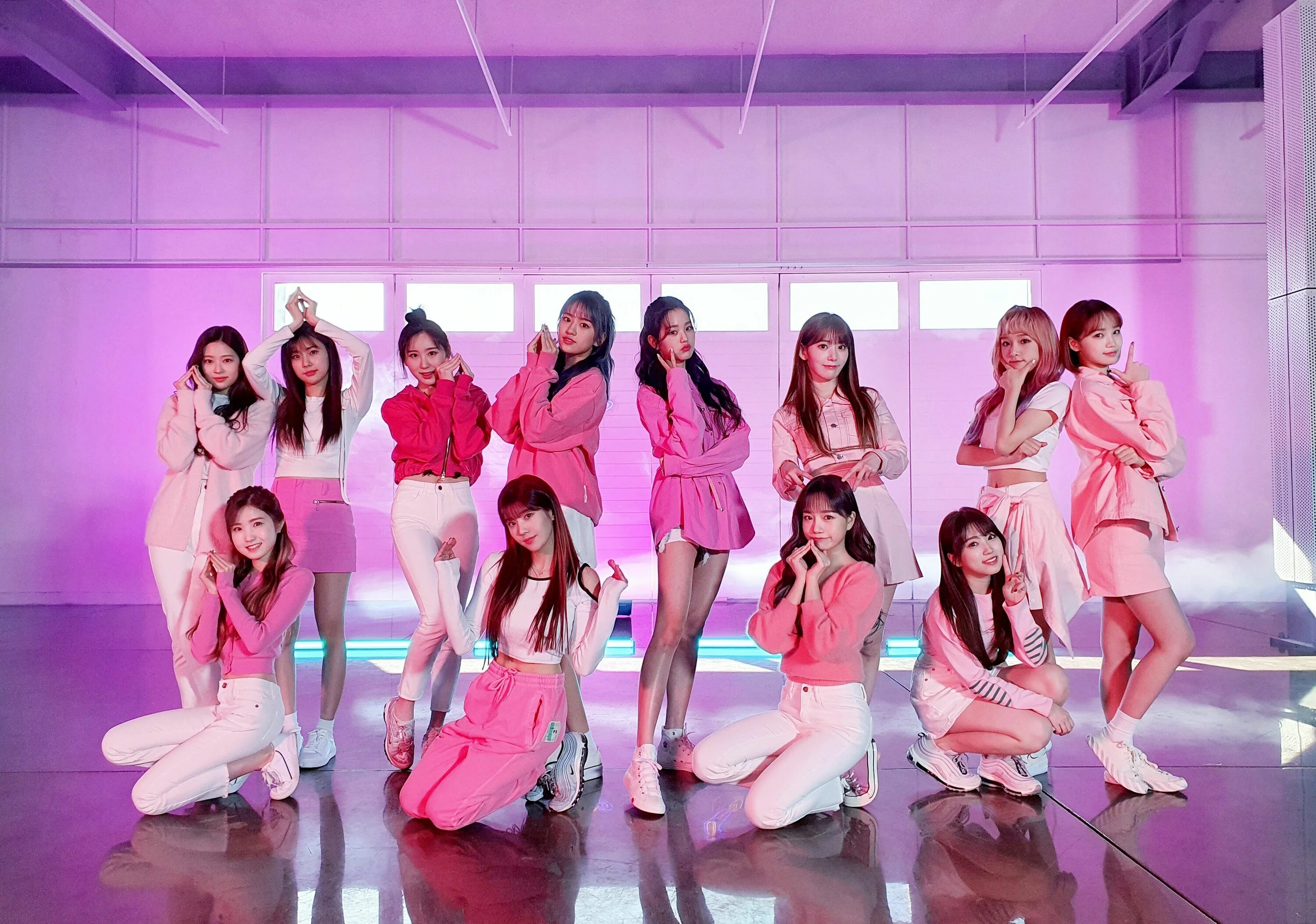 Iz. Izone группа корейская. Группа Izone участницы. Izone kpop участницы. Izone макне.