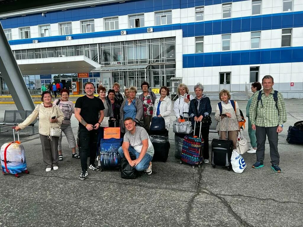 Лето на сахалине 2022. Логотип тур на сахалин. Сахалин туроператор. Министерство туризма сахалинской области. Зимний сахалин экскурсии.