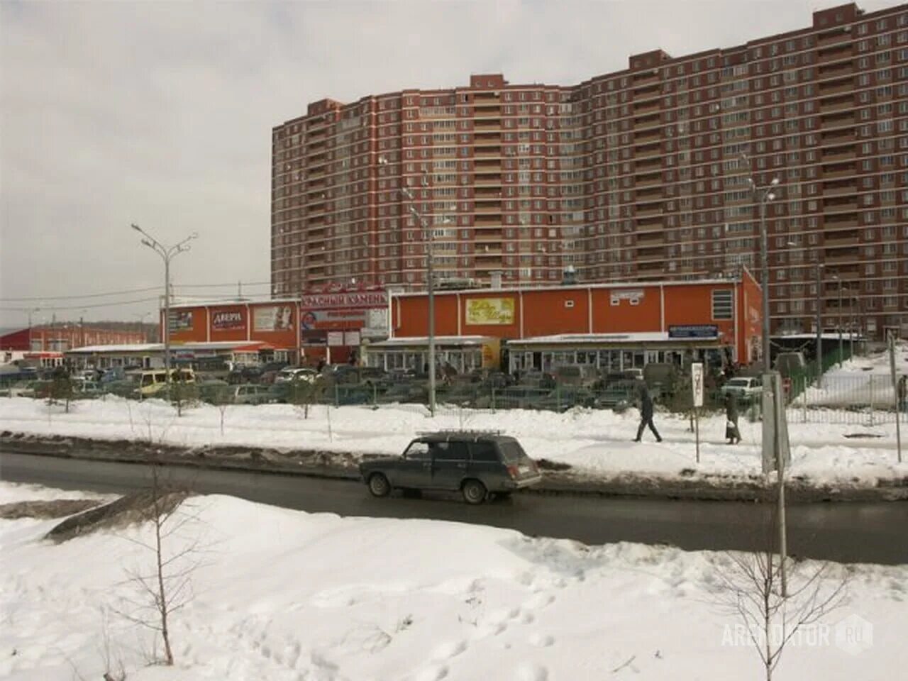 Рынок красный камень видное. Красный рынок видное. Тц красный камень видное. Красный рынок видное. Рынок 6 микрорайон видное фото рынок красный камень.