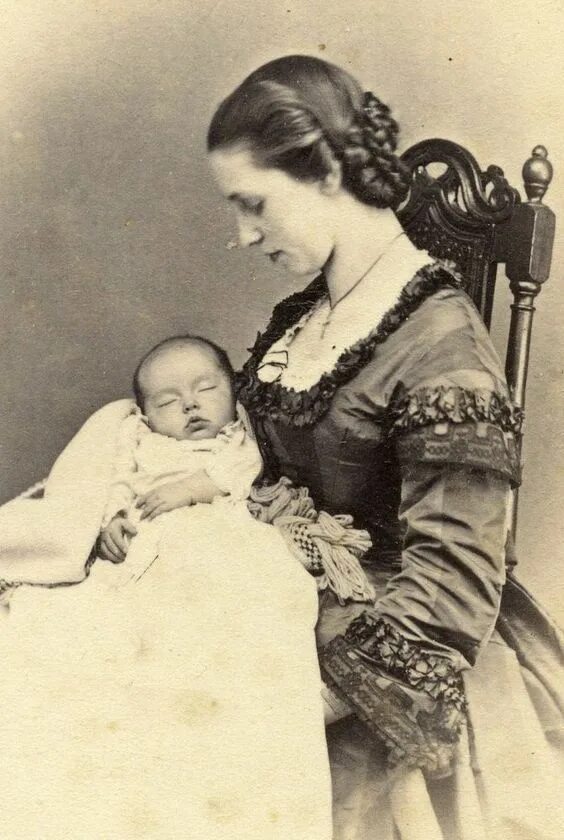 Ребенок 1860. Ребенок в винтажных вещах мода. Одежда детей 19 века в англии. Викторианская эпоха мода в англии 19 века. Ребенок 1860.