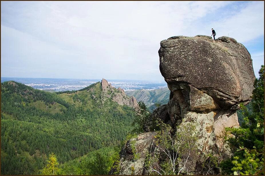 Скала такмак красноярск. Скалы воробушки. Скала воробушки красноярские столбы. Скалы воробушки. Воробушки столбы красноярск.