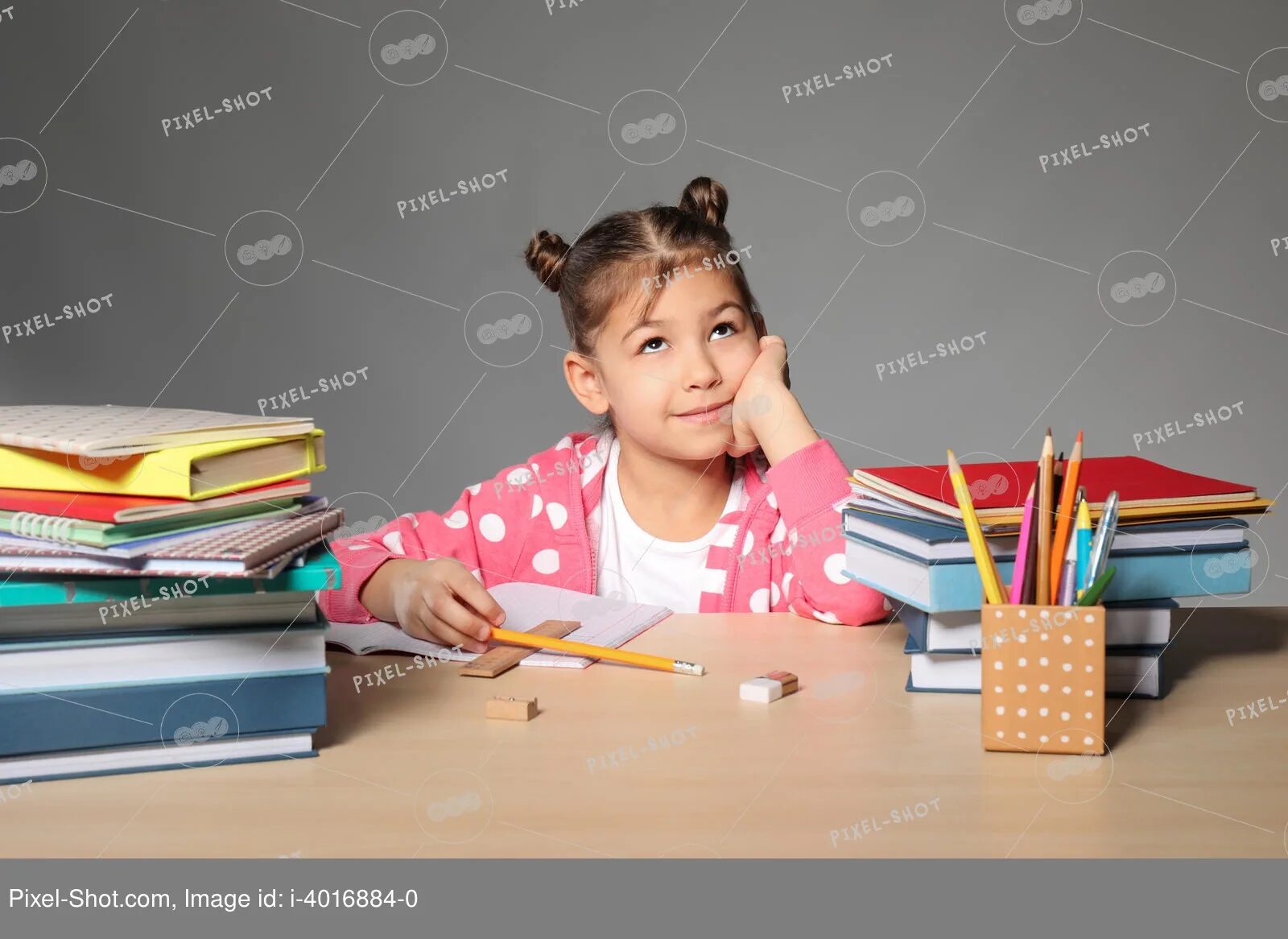 I have a lot of homework. Как собрать ребенка в школу в 2025 году. lots of homework.