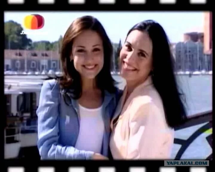 одежда в фильме во имя любви 2015 года. жизнь во имя любви 2 субтитры. во имя любви песни. во имя любви песни. жертва во имя любви индия.