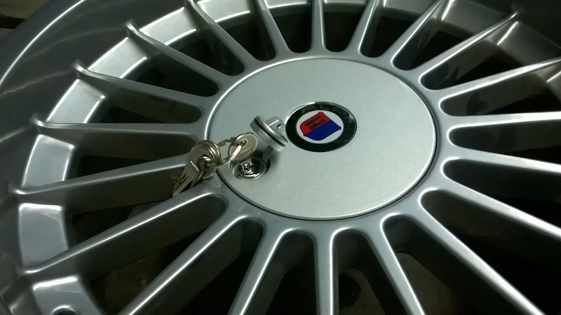 Диски бмв альпина r17. Диск alpina r16. Alpina r17. Диски alpina r17. Sakura wheels 1139 альпина.