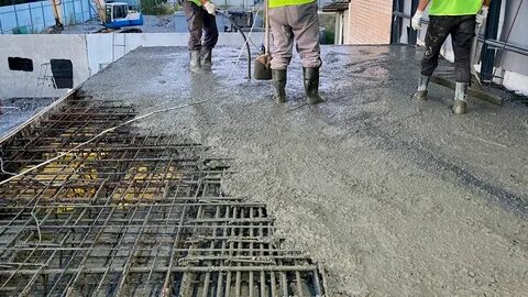 Бетон поливают водой сколько дней