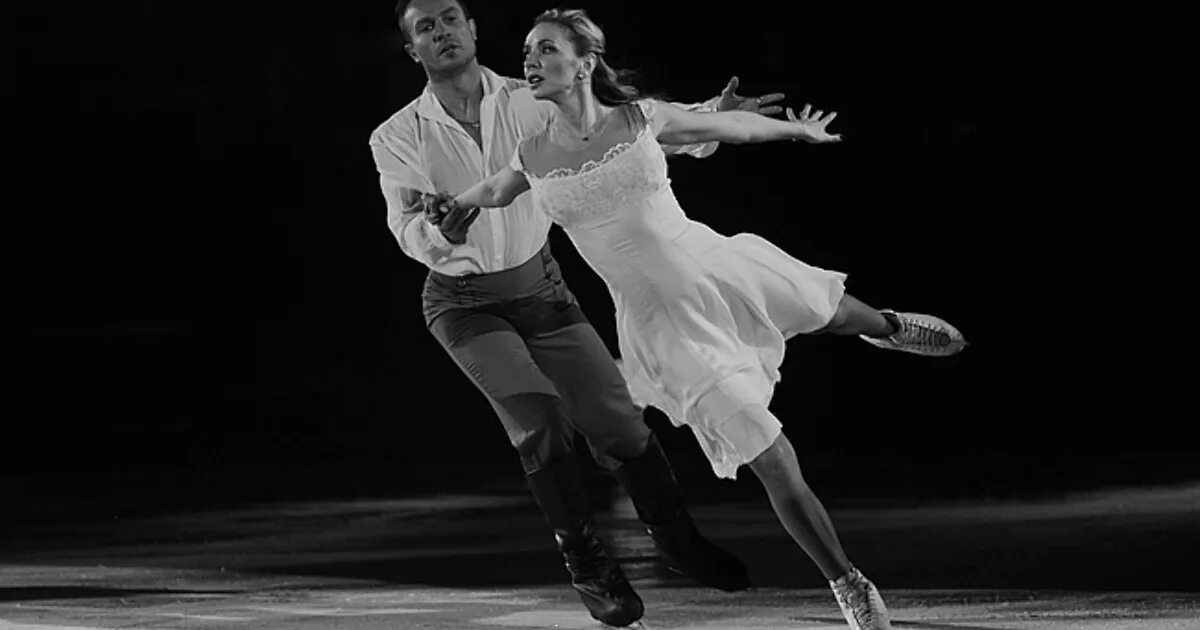 Фигуристы навка и костомаров. Танец навки и костомарова. Танец навки и костомарова. Костомаров фигурист и навка. Танец навки и костомарова.