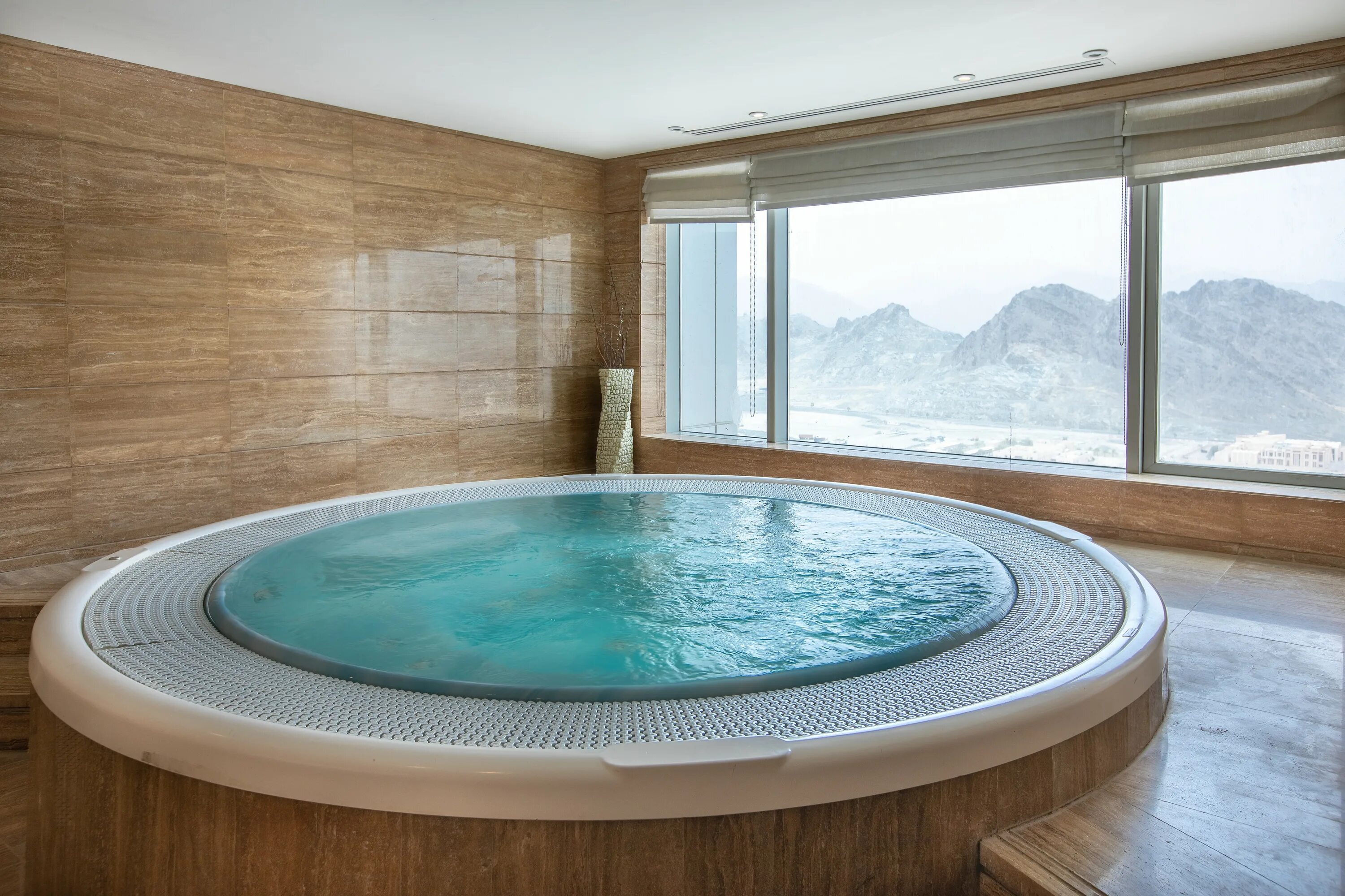 Royal m hotel fujairah 5 фуджейра. Royal m hotel fujairah. Royal m hotel fujairah 5 фуджейра. Royal m hotel fujairah. Royal m beach resort al aqah 5 оаэ фуджейра.