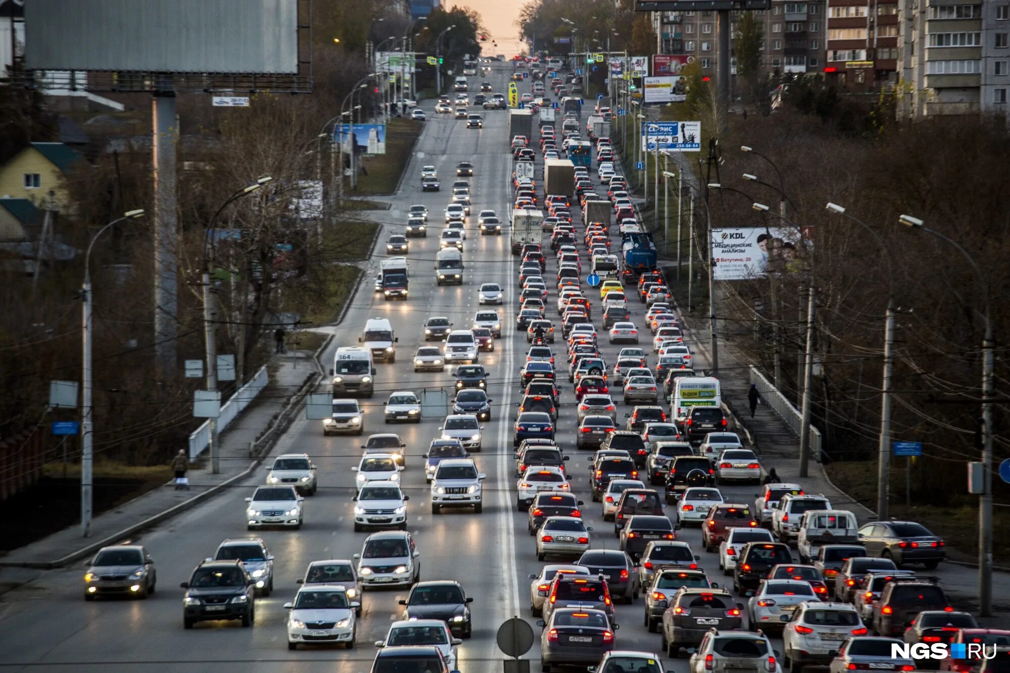 Дтп липецкая область шоссе на мосту 2021. Шашлычная на трассе м 4 елец. Пробки елец. Авария в ельце на мосту сейчас. Город 48 дтп мост сегодня липецк.