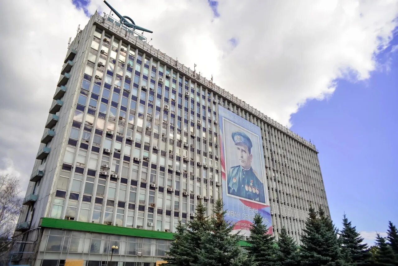 Город ульяновск уаз. Ульяновская область уаз завод. ульяновский автомобильный завод, ульяновск. уаз здание ульяновск. город ульяновск завод уаз.